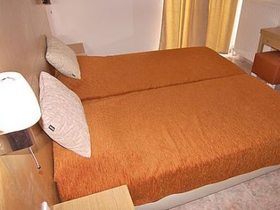 Sunrise Hotel Apartments Ипсос Екстериор снимка