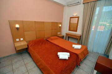 Sunrise Hotel Apartments Ипсос Екстериор снимка